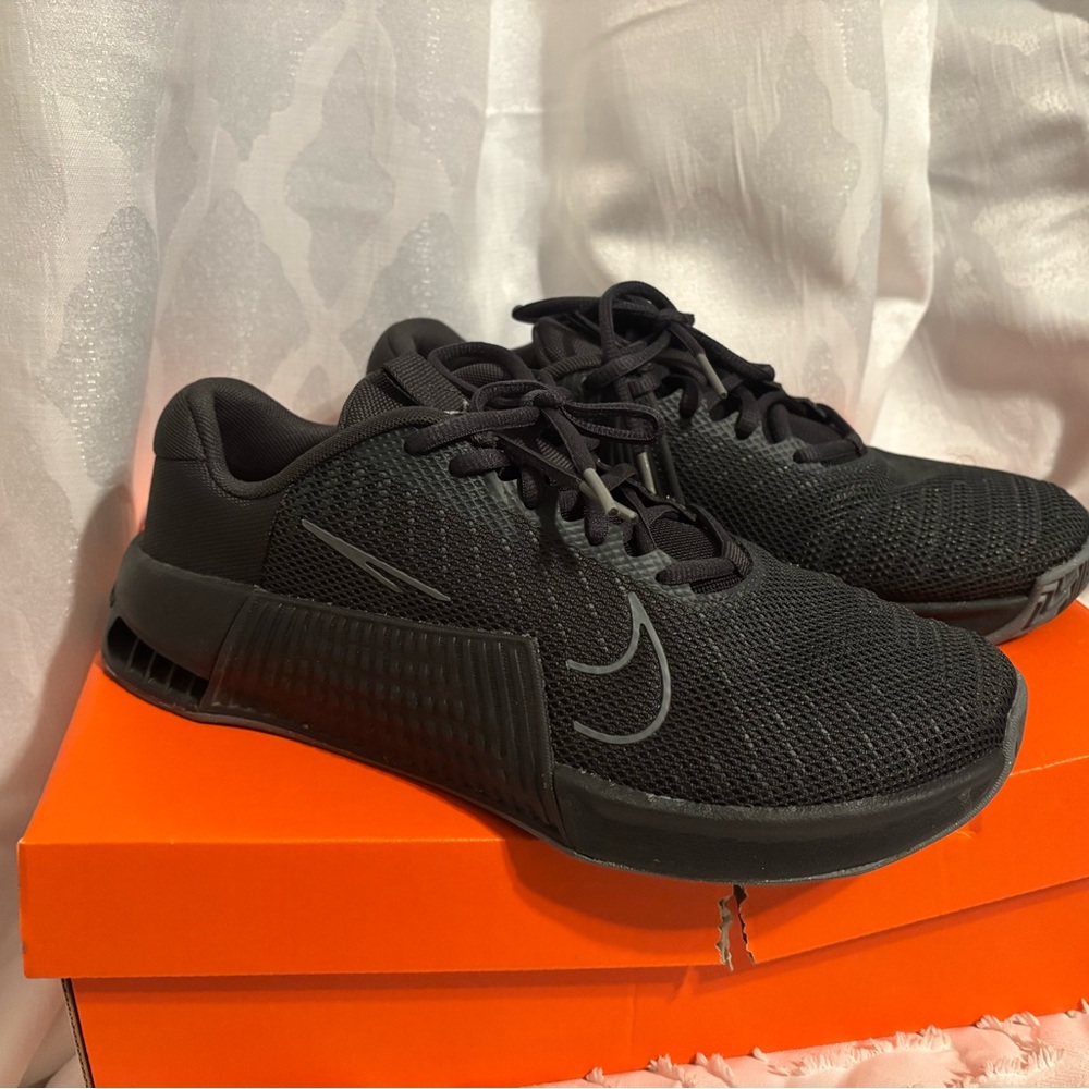 Nike BARELY WORN Metcon 9 Athletic Shoes